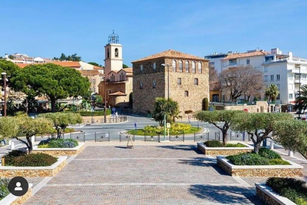 Proche Mer Et Centre Appart 2 Pieces Wifi&Clim Sainte-Maxime Exterior photo